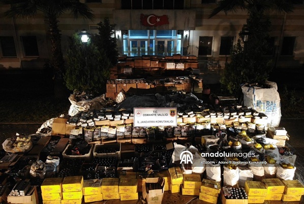 Adana'da kaçakçılık operasyonunda yakalanan 3 zanlı tutuklandı