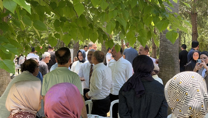 ÇÜ İlahiyat Fakültesinde Öğrenciler  “Bayramlaşma Töreni ve Yıl Sonu Pikniği” nde Buluştu