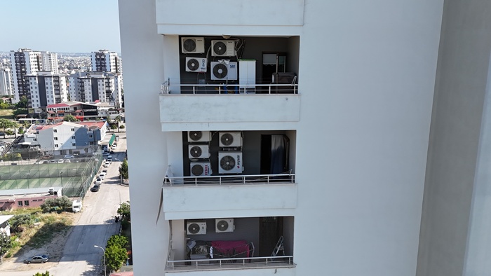 Adana'da aşırı klima kullanımı hem sıcaklığı artırıyor hem çevre kirliliği yapıyor