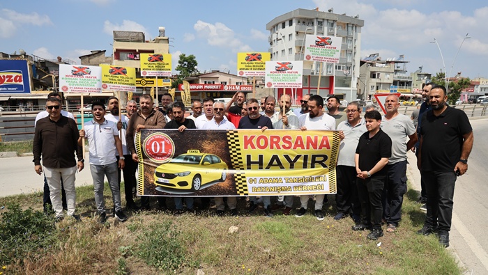 Taksiciler konvoyla korsan taşımacılığa tepki gösterdi