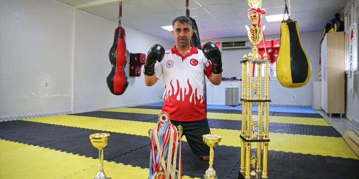 Dünya karate şampiyonu muhtar, öğrencileriyle Avrupa şampiyonluğu hedefliyor