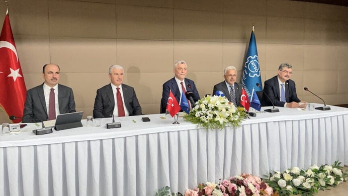 Ticaret Bakanı Ömer Bolat STK temsilcileriyle bir araya geldi