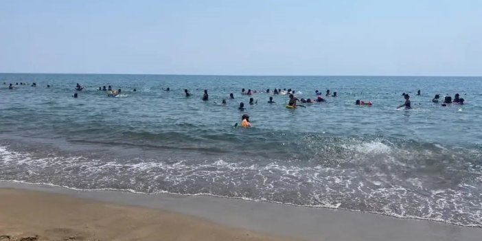 Koruma altındaki çocuklar deniz kampında moral depoladı