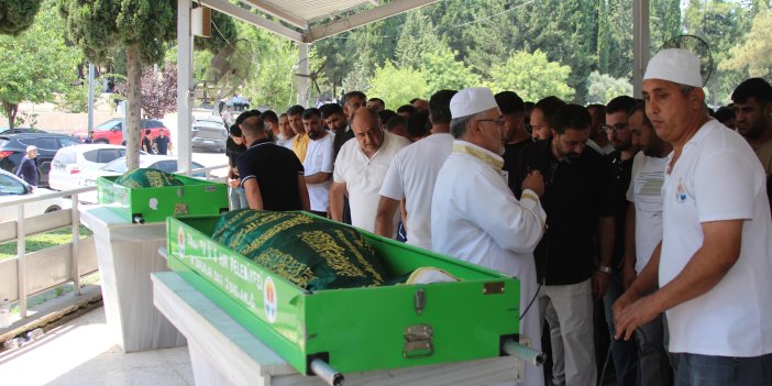 Uzman çavuş oğullarını yeni görev yerine götürüyorlardı: Anne ve oğlu yan yana toprağa verildi