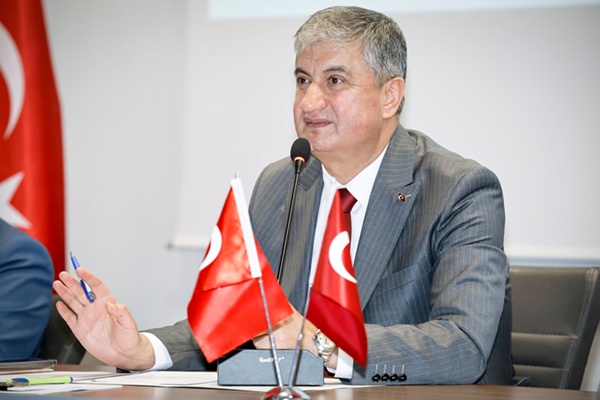 Vali Mustafa Yavuz Çukurova İlçesinin Mahalle Muhtarlarıyla Bir Araya Geldi