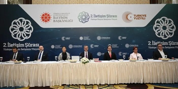 Cumhurbaşkanlığı İletişim Başkanı Duran, iletişim fakültelerinin dekan ve öğretim üyeleriyle bir araya geldi