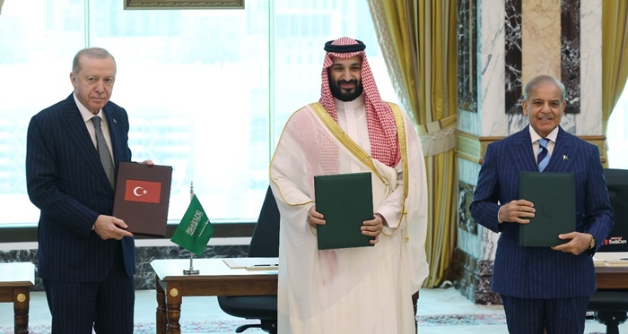Türkiye, Suudi Arabistan ve Pakistan arasında ortak savunma anlaşması imzalandı