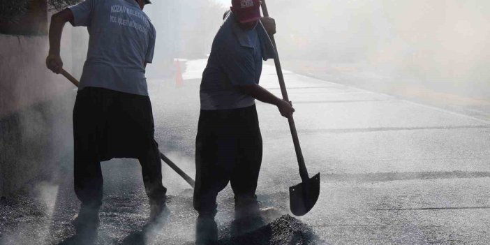 Hava 40, asfalt 200 derece: Adana’da işçilerin zorlu mesaisi