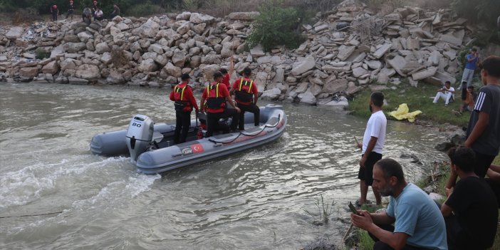 Adana Ceyhan Nehri'nde suya giren 2 çocuk kayboldu
