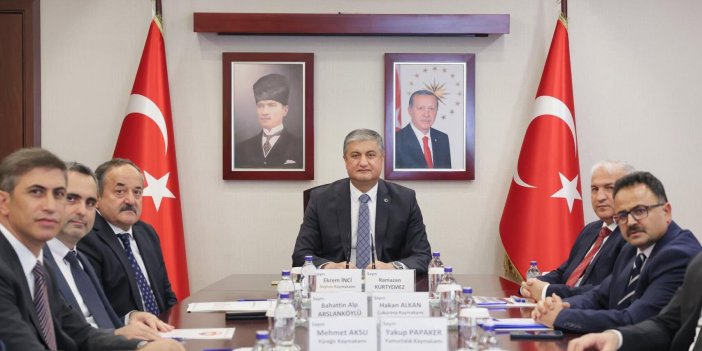 Vali Mustafa Yavuz 15 ilçe kaymakamı ile bir araya geldi.