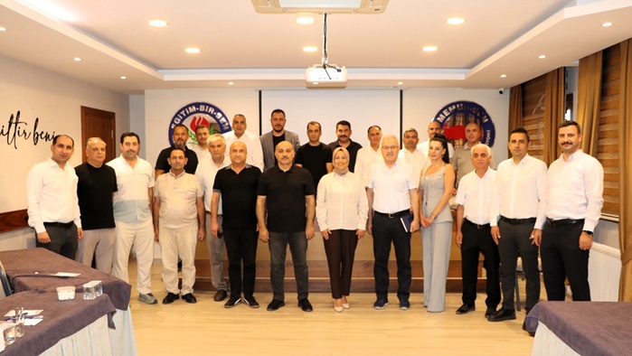 EĞİTİM-BİR-SEN Adana’da Mustafa Sarıgeçili Adaylığını Açıkladı!