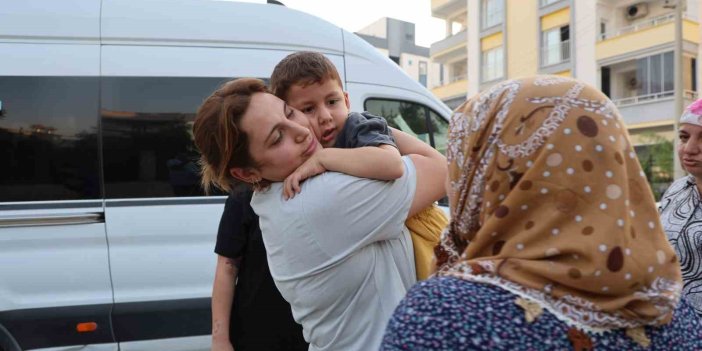 KKTC’deki feribot faciasından kurtulan Adanalı gençler ailelerine kavuştu