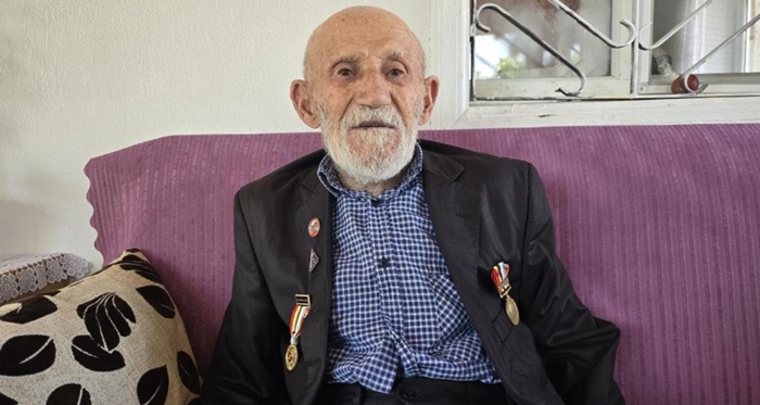 96 yaşındaki Kore Gazisi, hatıralarını gözyaşlarıyla anlattı