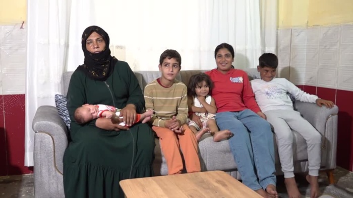 Adana'da çadırda kalan 6 kişilik aile devlet desteğiyle yeni evine kavuştu