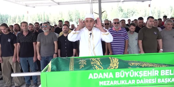 Bandırmasporlu futbolcu Tolga Kalender'in cenazesi Adana'da defnedildi