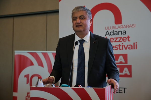 Vali Yavuz, festival Adana halkının sahiplenmesiyle her yıl büyüyor...