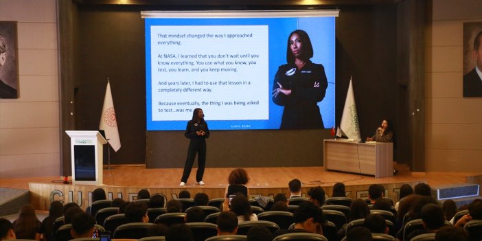Eski NASA roket bilimcisi Aisha Bowe, Adana'da öğrencilerle buluştu
