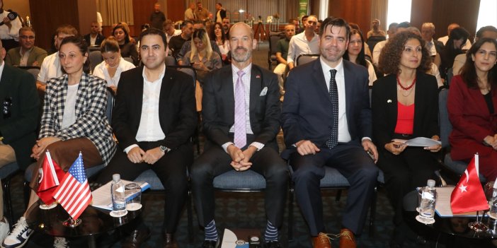 Adana'daki iş insanlarına ABD'deki yatırım fırsatları anlatıldı