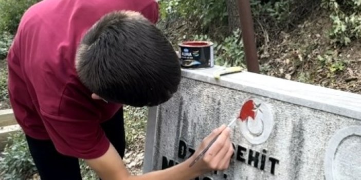 Feke’de öğrencilerden şehit kabirlerine vefa