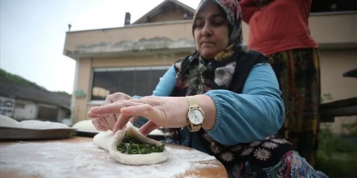 "Mancarlı ekmek" ramazanda sofralara lezzet katıyor