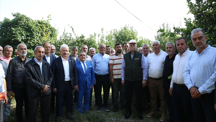 TZOB Başkanı Bayraktar Arsuz’da üreticilerle buluştu: “Üretim verimli ama pazarlama tıkandı”