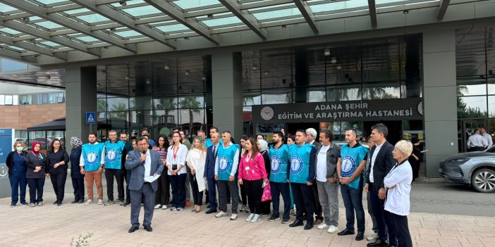 Adana Şehir Hastanesi Önünde “Sağlık Çalışanlarının İmdat Çığlığını Duyun!”