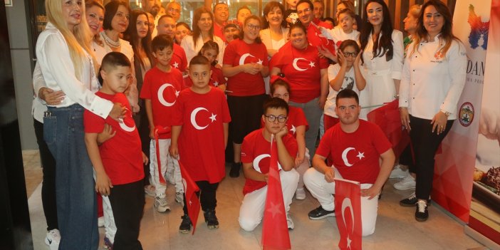 Adana'da "Ay Yıldızlı Lezzetler" etkinliği düzenlendi