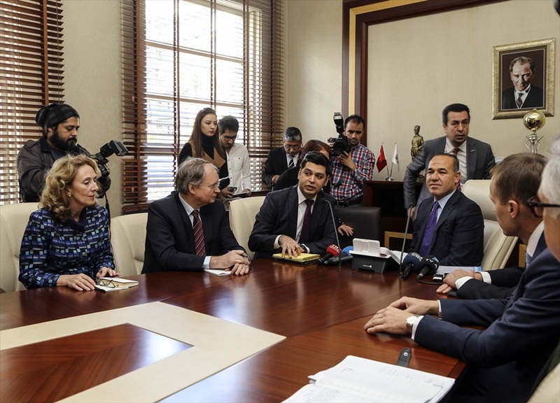 Sözlü:'Avrupalı dostlarımızın Türkiye'yi anlamak..'