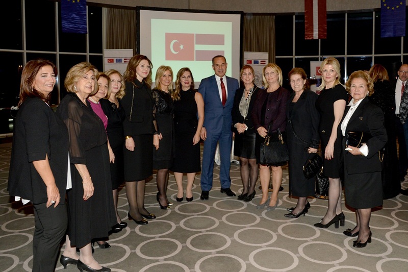 Riga’dan Seyhan’a kardeşlik ve dostluk akıyor 