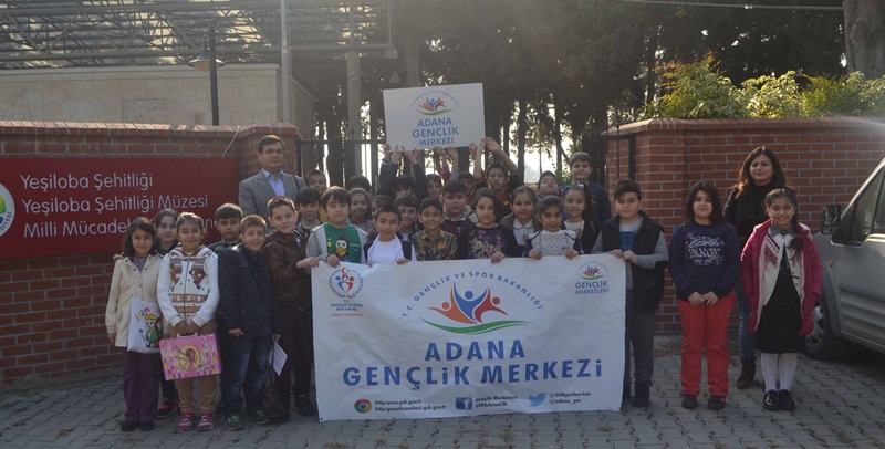 İlkokul öğrencilerine Spor tesisleri ve Adananın tarihi kültürel mekânları tanıtıldı