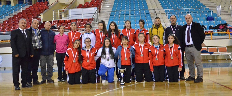 Adana’da Okullarası Genç Kızlar Hentbol Müsabakaları