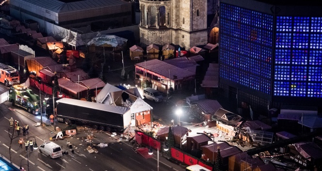 Berlin'deki saldırıyı DEAŞ üstlendi