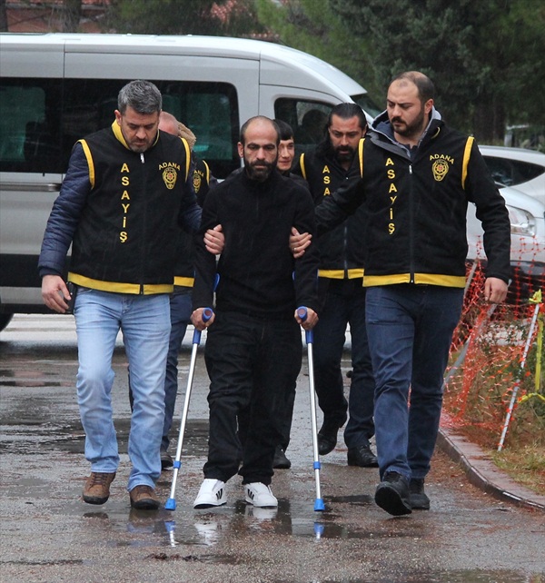Yol vermediği için otobüs şoförüne ateş etti