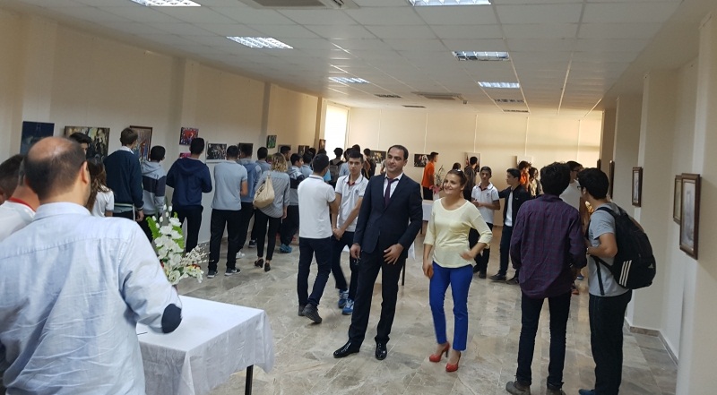 Mersin'de lise öğrencileri sergi açtı