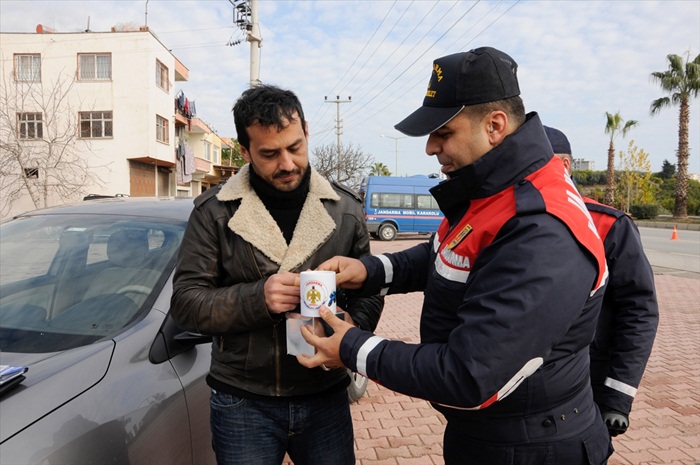 Jandarmadan sürücülere yılbaşı hediyesi 