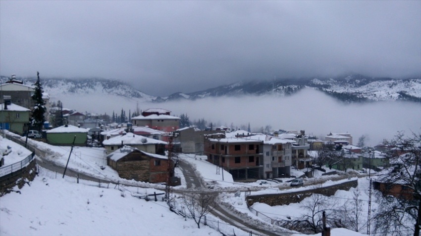Aladağ'da iki kişi mahsur kaldı...