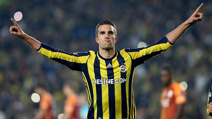 Fenerbahçeli futbolcu Van Persie: Hedefimiz ligi şampiyon tamamlamak