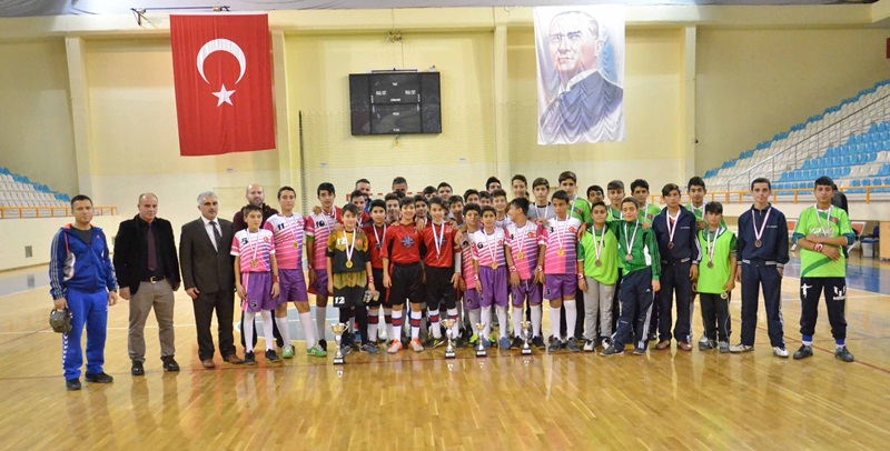 Adana’da Okullarası Yıldız Erkekler Futsal Müsabakaları