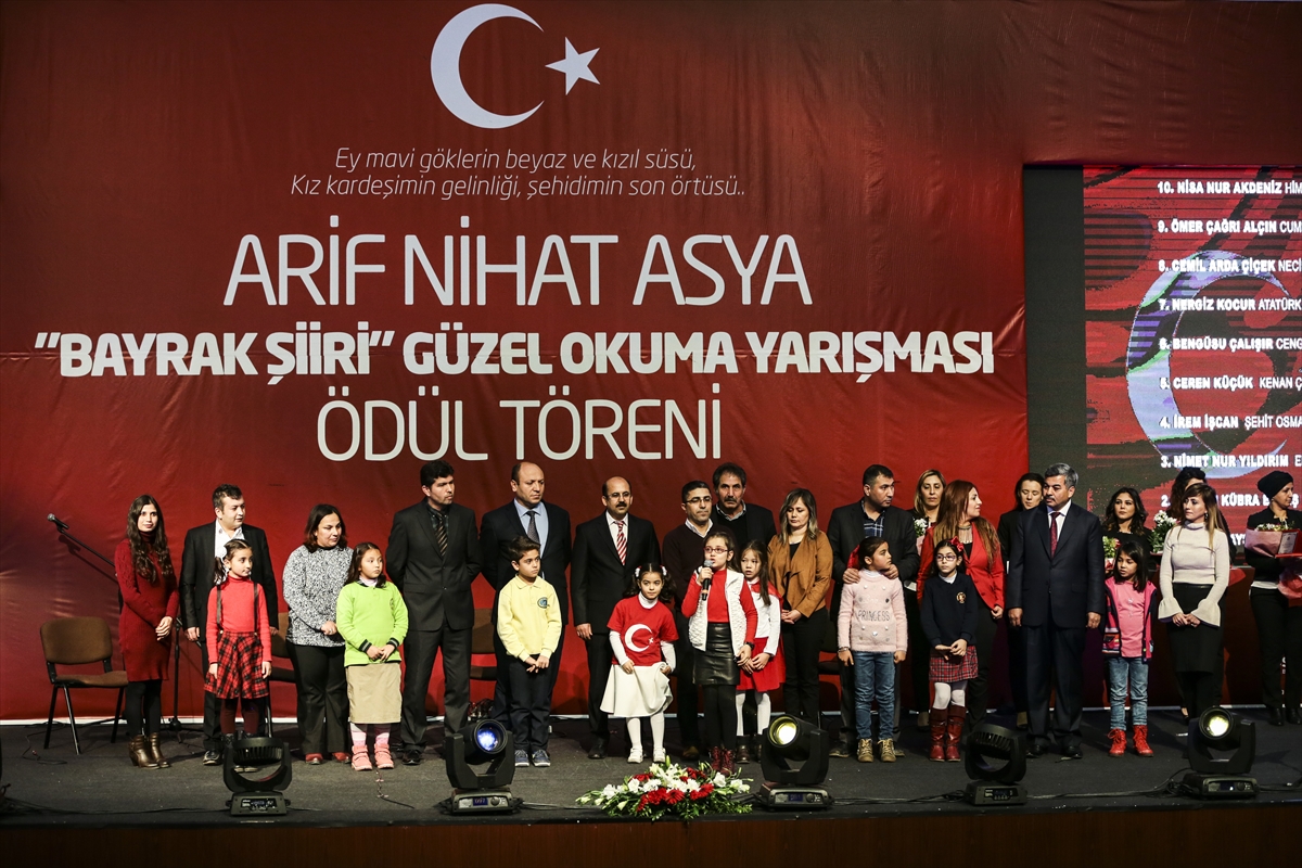 Arif Nihat Asya'nın "Bayrak" şiirini okuma yarışması