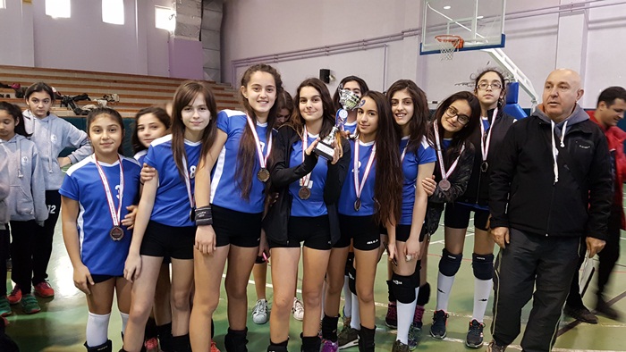 Adana’da Okullar arası Yıldız Kızlar Voleybol Müsabakaları Tamamlandı