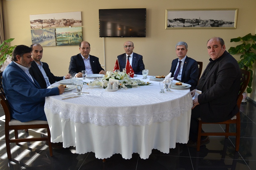 Eğitim Bir Sen’den "yetimle kucaklaşma" çağrısı