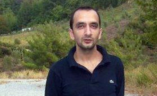 Evinin önünde tabancayla öldürüldü