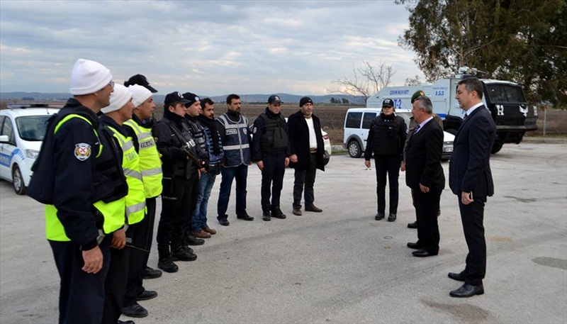 Ceyhan kaymakamı uygulama noktalarını denetledi
