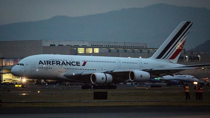 Fransız Air France 15 Müslüman yolcuyu uçağa kabul etmedi