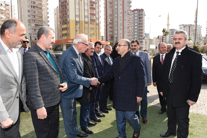 Vali Demirtaş Çukurova’da Muhtarlar, STK’lar, Şehit Aileleri Ve Kurum Amirleriyle Bir Araya Geldi
