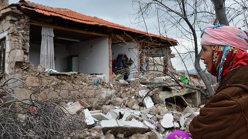 Türk Kızılayı Genel Başkanı Kınık: Çanakkale'deki depremlerde 298 ev zarar gördü