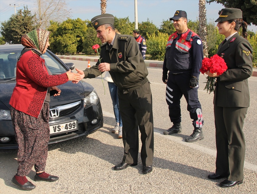 M.Zeki Uyanık: 'Sevgililer gününü kutlamak dinen caiz mi?'