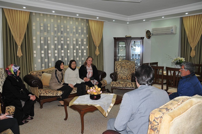 Hanımefendi Beyhan Demirtaş Şehit Ailelerini Ziyaret Etti