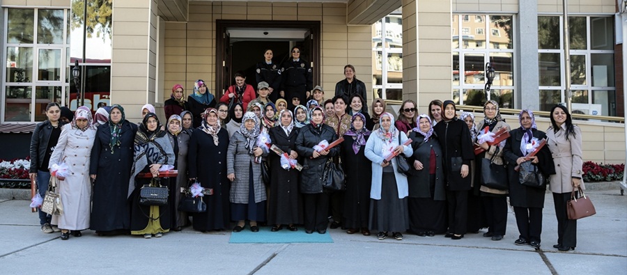 Şehit Aileleri Adana'da Bir Araya Geldi