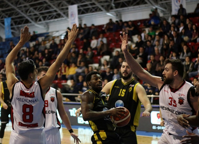 Eskişehir Basket, Galatasaray Odeabank'ı mağlup etti